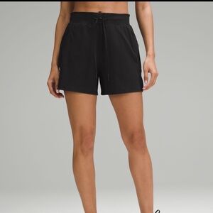 Lululemon License to Train High Rise Short 4”